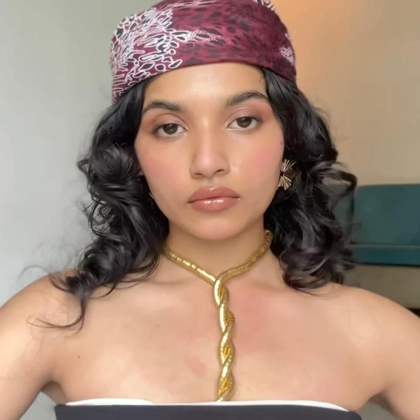 Multi-Styling Gold Bendable Necklace